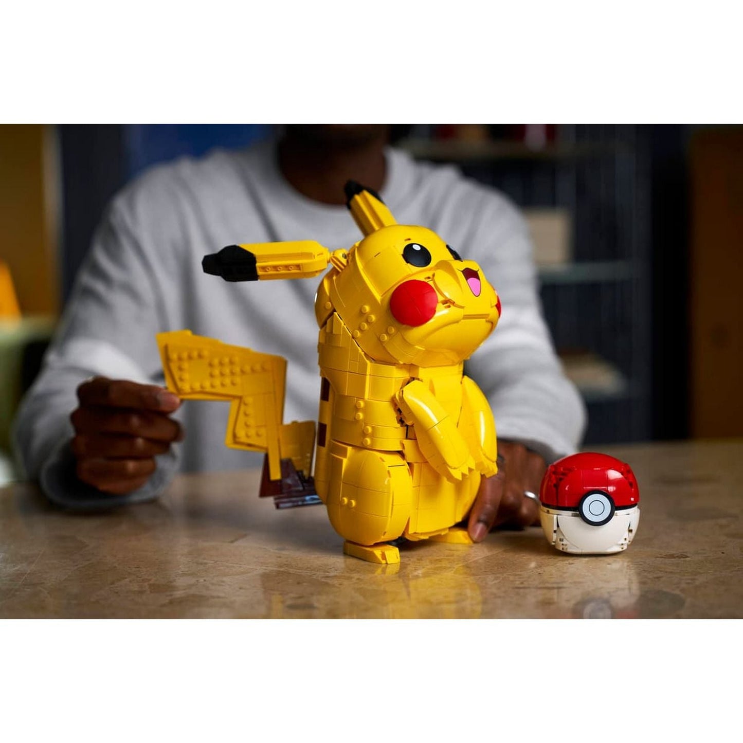 LEGO Pikachu and Poké Ball 72152